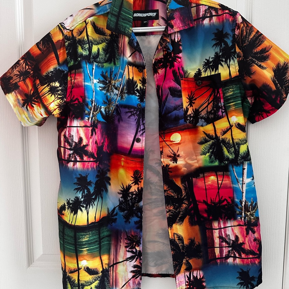 Vibrant Tropical Short Sleeve Shirt